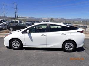 2016 Toyota Prius 2