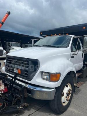 2002 Ford F750