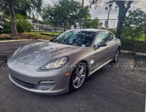 2011 Porsche Panamera 4