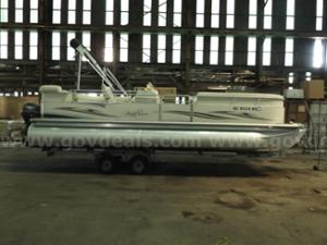 2007 Sun Chaser Pontoon 24 Ft