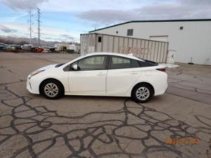 2016 Toyota Prius 2