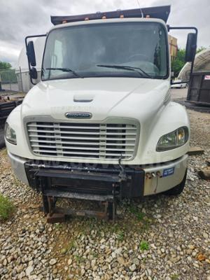 2006 Freightliner M2106