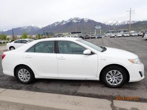 2013 Toyota Camry Hybrid 4dr Sdn Le